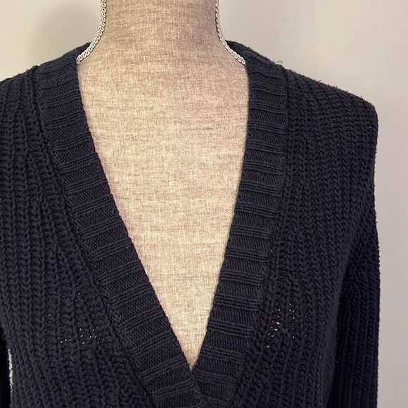 Brandy Melville navy Cardigan with patches on elbows. Good condition. One size - Picture 4 of 6